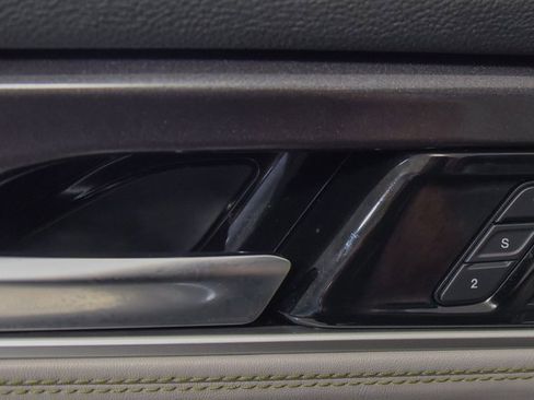 Used 2024 Jeep Wagoneer 4WD w/ Premium Group I image 18