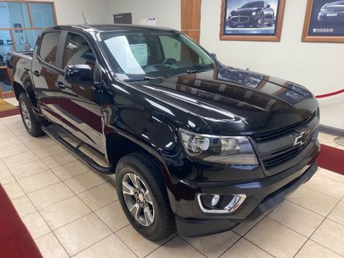 Used 2017 Chevrolet Colorado Z71 RWD image 3
