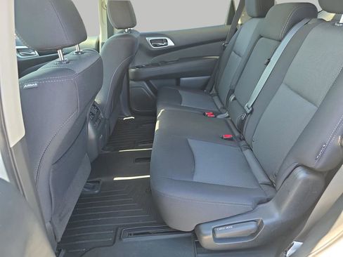 Used 2019 Nissan Pathfinder SV FWD image 29