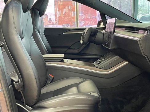 Used 2022 Tesla Model X image 26