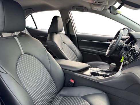 Used 2023 Toyota Camry SE FWD image 15