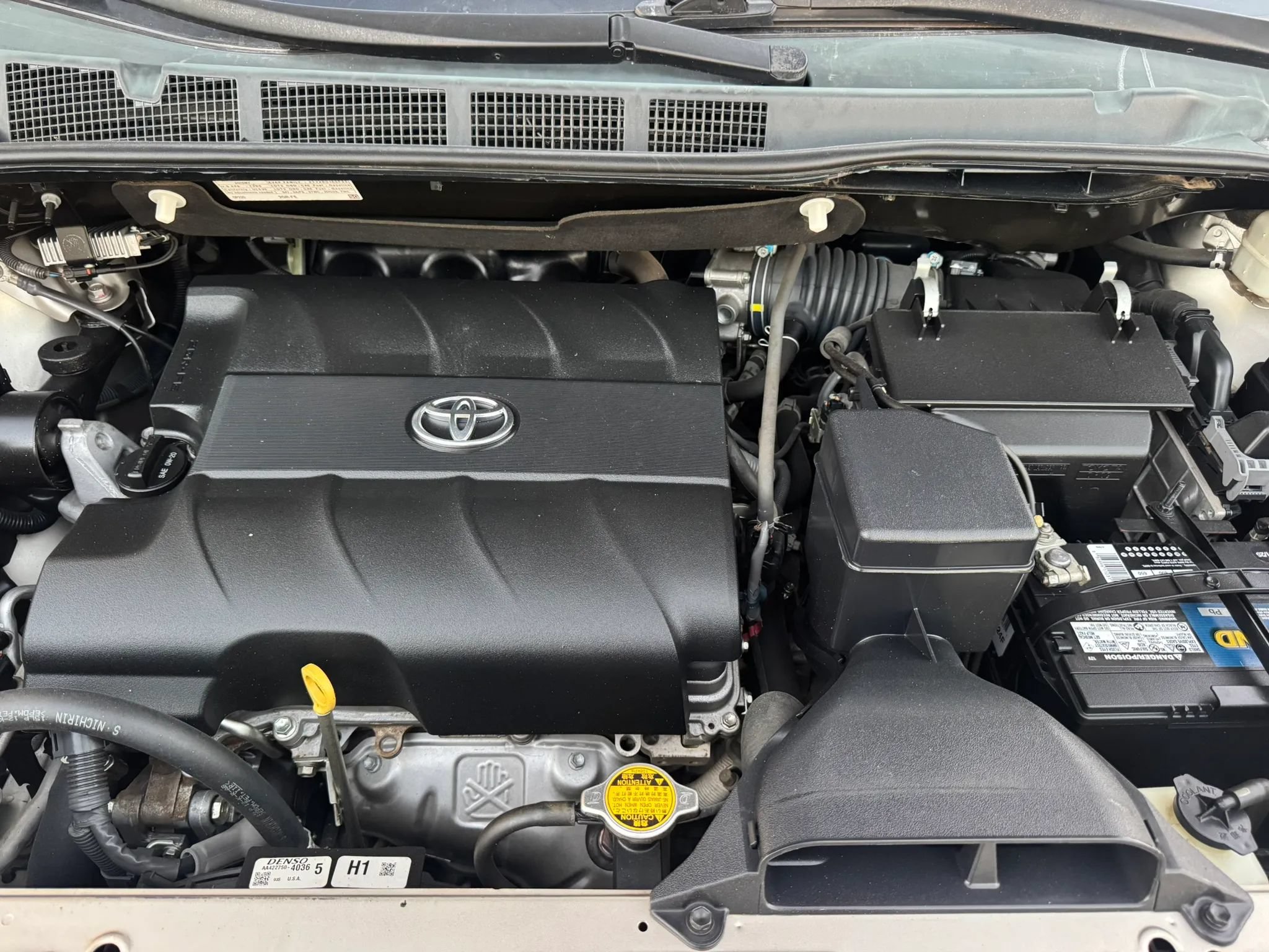 Used 2015 Toyota Sienna LE FWD image 25