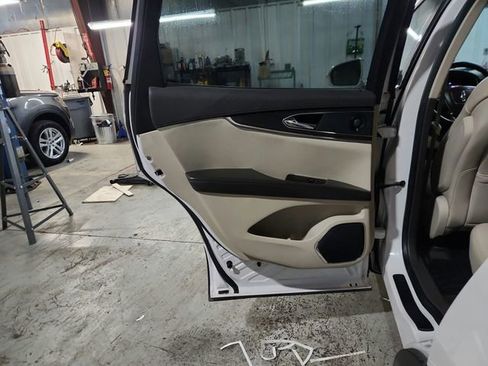 Used 2019 Lincoln Nautilus Reserve image 21