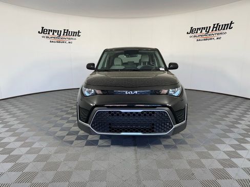 Used 2025 Kia Soul LX w/ LX Technology Package image 9