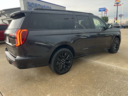 Used 2025 Ford Expedition Max Platinum w/ Stealth Appearance Package AWD/4WD image 6