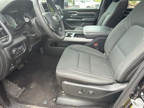 Used 2025 RAM 1500 Big Horn AWD/4WD image 16