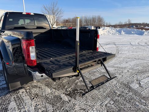 Used 2019 Ford F350 Lariat w/ Lariat Ultimate Package image 36