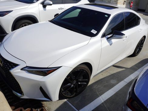 Used 2023 Lexus IS 300 w/ Comfort Package RWD image 2