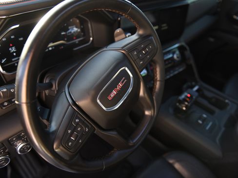 Used 2024 GMC Sierra 1500 AT4 w/ Technology Package image 33