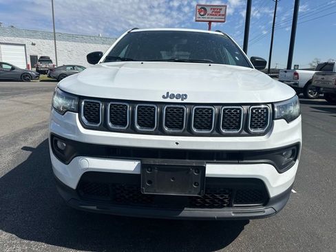 Used 2024 Jeep Compass Latitude image 15