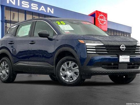 Certified 2025 Nissan Kicks S image 1