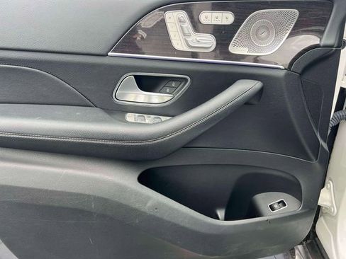 Used 2022 Mercedes-Benz GLS 450 4MATIC image 16