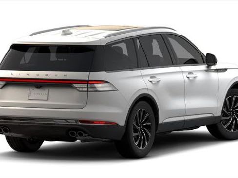 New 2026 Lincoln Aviator AWD image 3