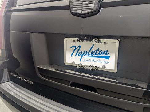 Used 2018 Cadillac Escalade Platinum image 8