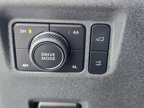 Used 2025 Ford Expedition Platinum w/ Driver's Package image 31