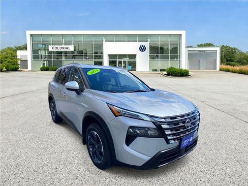 Used 2024 Nissan Rogue SV w/ SV Premium Package AWD/4WD image 7