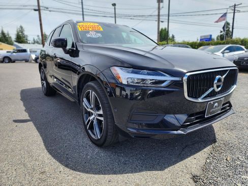 Used 2019 Volvo XC60 T5 Momentum w/ Premium Package AWD/4WD image 3