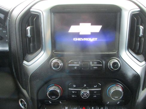Used 2021 Chevrolet Silverado 2500 LTZ AWD/4WD image 16