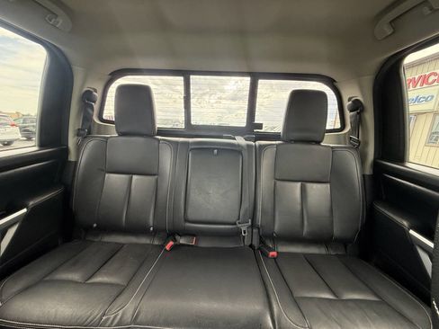 Used 2016 Nissan Titan PRO-4X AWD/4WD image 14