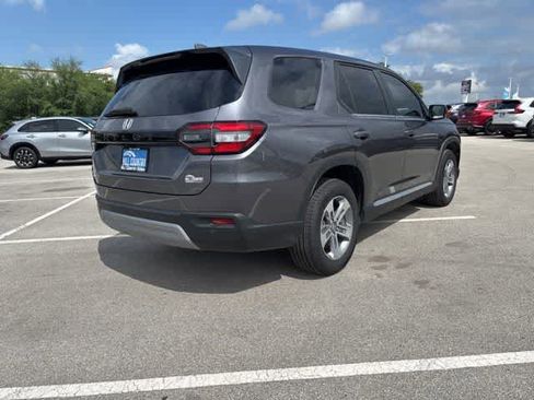 Used 2025 Honda Pilot EX-L image 5