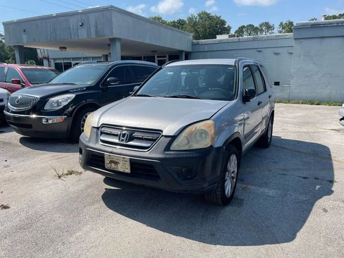 Used 2005 Honda CR-V LX image 2