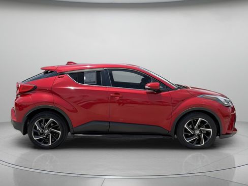 Used 2020 Toyota C-HR Limited FWD image 2