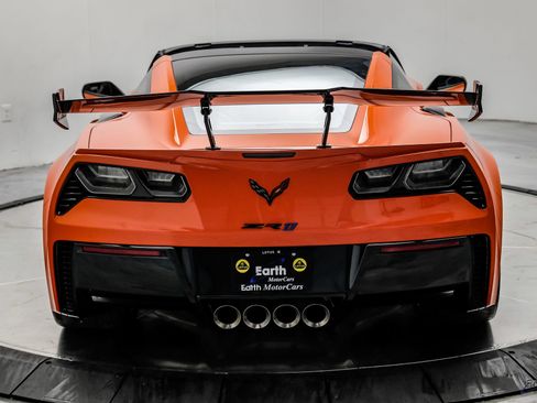 Used 2019 Chevrolet Corvette ZR1 RWD image 16