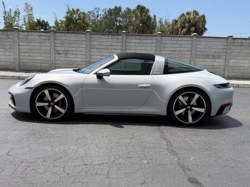 Certified 2023 Porsche 911 Targa 4S AWD/4WD image 2