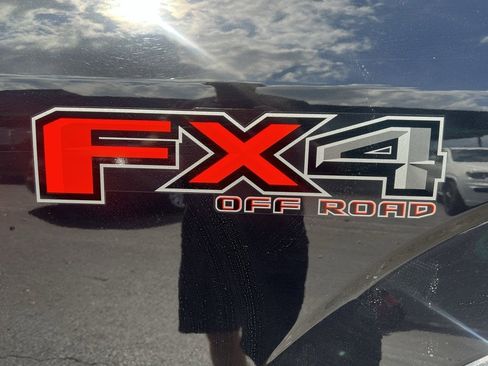 Used 2019 Ford F150 Lariat w/ Equipment Group 502A Luxury image 16