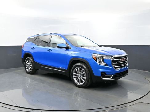 Used 2024 GMC Terrain SLT AWD/4WD image 3