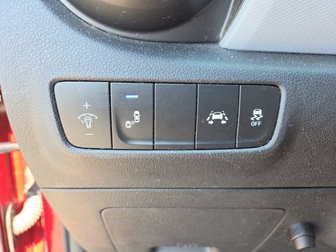 Used 2021 Hyundai Kona SEL FWD image 18