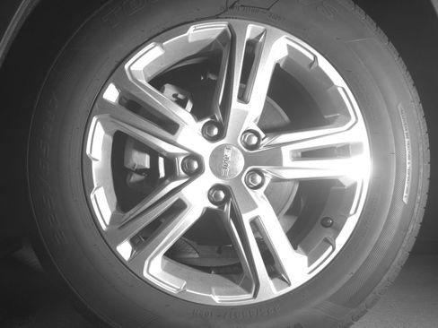 Used 2024 GMC Terrain SLE FWD image 19