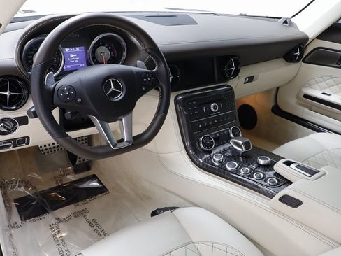 Used 2013 Mercedes-Benz SLS AMG GT Roadster image 7