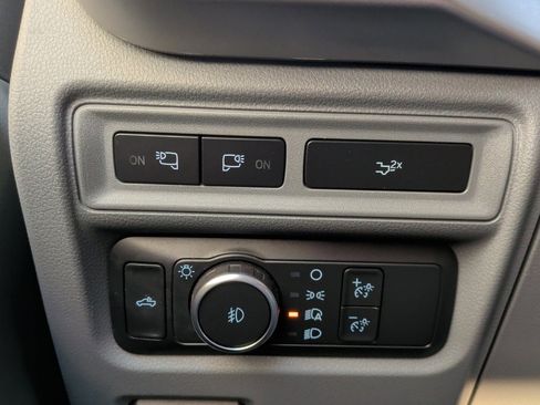 Certified 2022 Ford F150 XLT w/ Equipment Group 302A High image 27