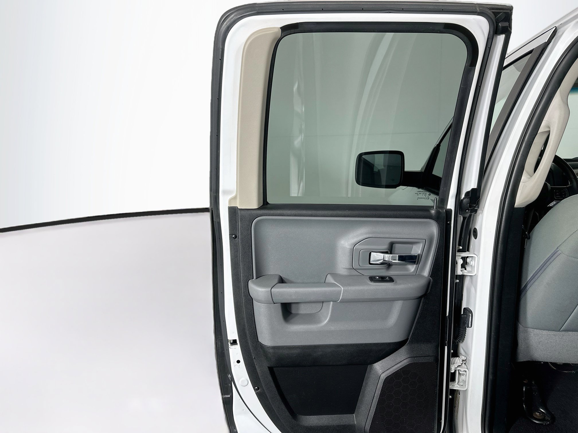 Used 2018 RAM 1500 Classic SLT RWD image 24
