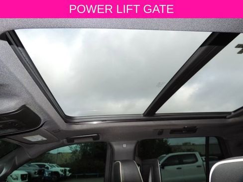 Certified 2023 Chevrolet Tahoe Premier w/ Premium Package image 21