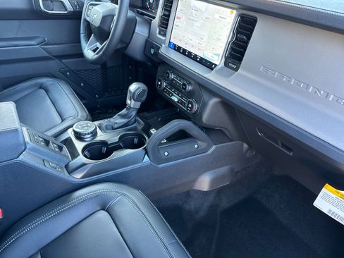 New 2026 Ford Bronco Outer Banks w/ Sasquatch Package image 16