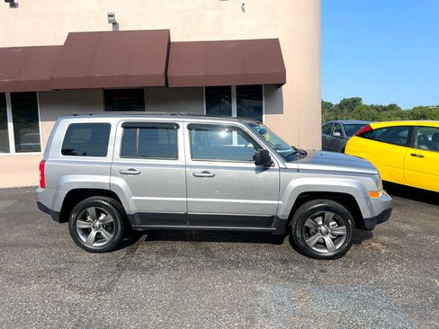 Used 2015 Jeep Patriot High Altitude image 4