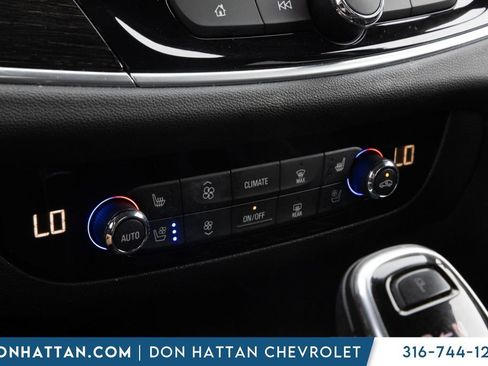 Used 2021 Buick Enclave Avenir w/ Avenir Technology Package AWD/4WD image 10