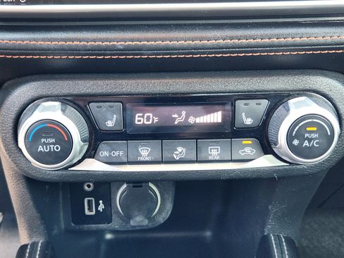Used 2020 Nissan Kicks SR w/ SR Premium Package FWD image 15