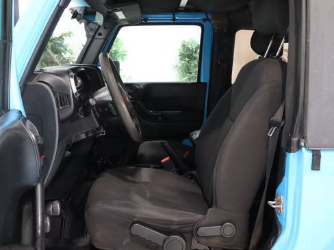 Used 2017 Jeep Wrangler Sport AWD/4WD image 14