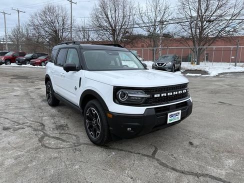 Certified 2025 Ford Bronco Sport Outer Banks w/ Outer Banks Tech Package+ AWD/4WD image 1