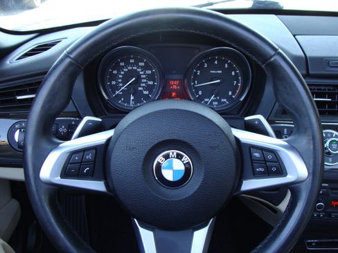 Used 2016 BMW Z4 sDrive28i RWD image 17