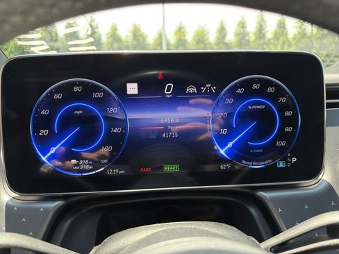 Used 2022 Mercedes-Benz EQS 450+ Sedan image 22