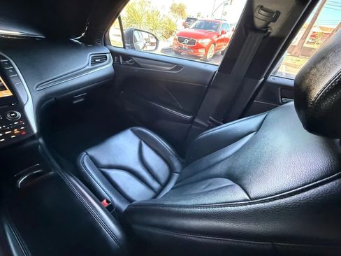 Used 2017 Lincoln MKC Premiere image 45