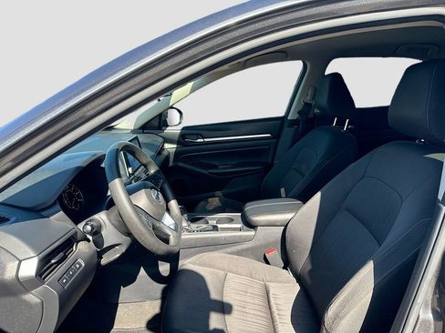 Used 2022 Nissan Altima 2.5 SV FWD image 10