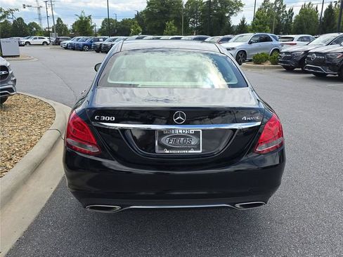 Used 2016 Mercedes-Benz C 300 4MATIC Sedan image 5