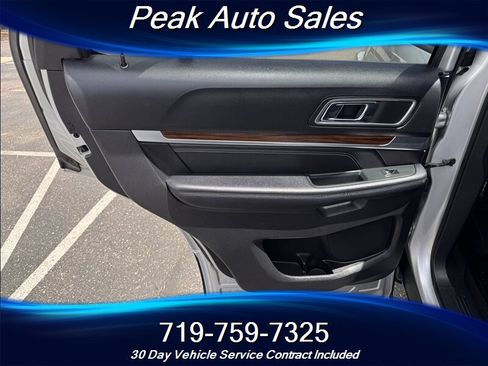 Used 2018 Ford Explorer Limited AWD/4WD image 24