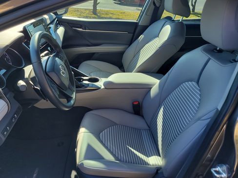 Certified 2023 Toyota Camry SE image 18