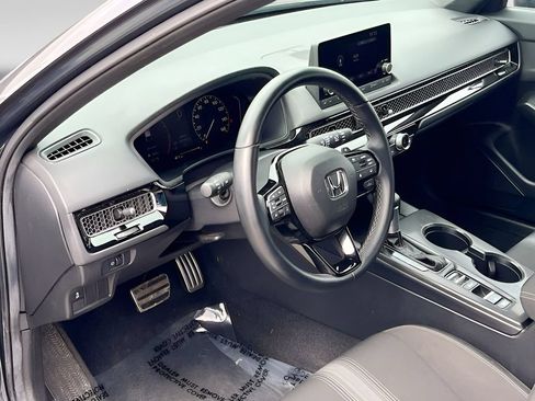 Used 2025 Honda Civic Sport image 9